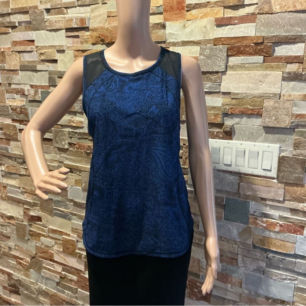 Lululemon Athletica Blue Tank Top with Fitted Silhouette